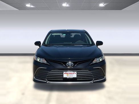 Used 2022 Toyota Camry LE FWD image 6