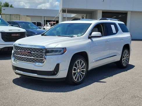 Used 2022 GMC Acadia Denali w/ Denali Ultimate Package AWD/4WD image 5