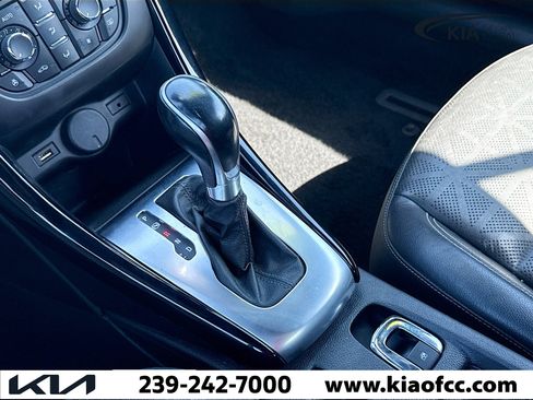 Used 2019 Buick Cascada Premium image 27