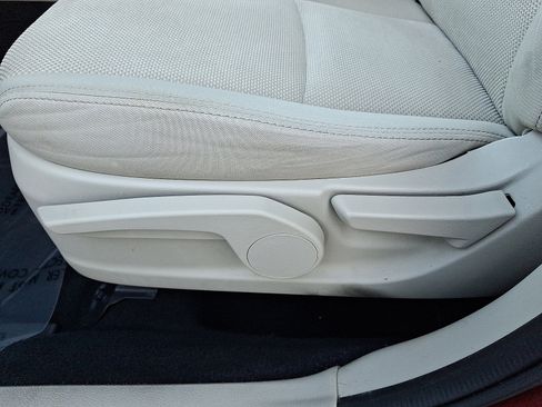 Used 2014 Subaru Crosstrek 2.0i Premium image 15