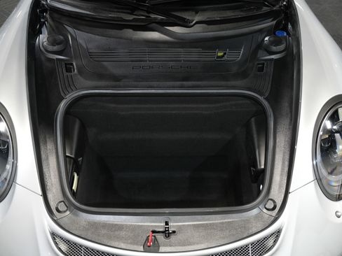 Used 2018 Porsche 911 GT3 image 50