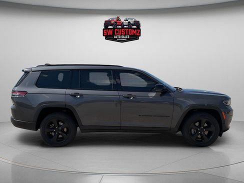 Used 2023 Jeep Grand Cherokee L Laredo AWD/4WD image 8