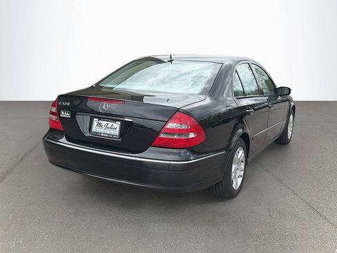 Used 2005 Mercedes-Benz E 320 Sedan image 4