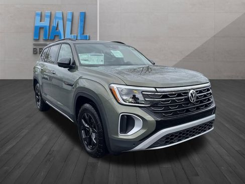 New 2026 Volkswagen Atlas Peak Edition AWD/4WD image 7