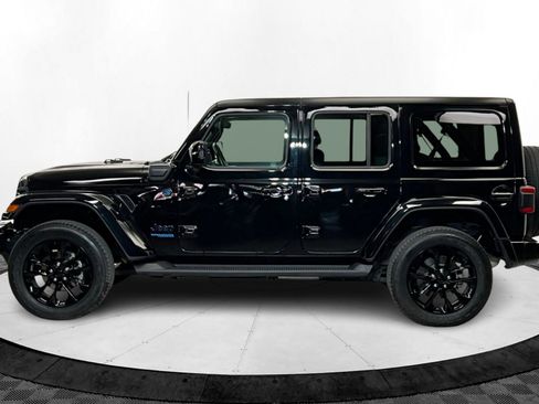 Used 2021 Jeep Wrangler Unlimited Sahara image 2
