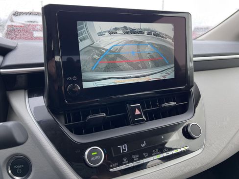 Used 2025 Toyota Corolla LE w/ LE Premium Package image 18