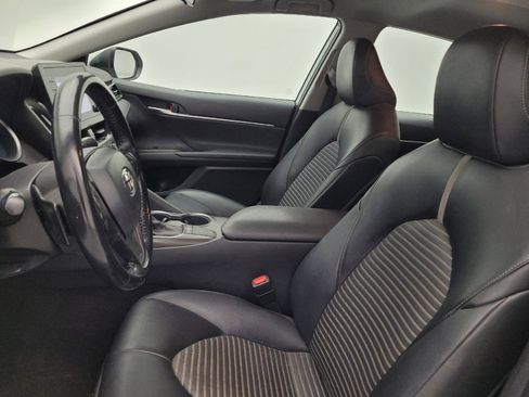 Used 2022 Toyota Camry SE FWD image 17