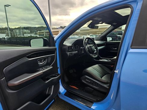 Used 2023 Honda Pilot TrailSport image 18