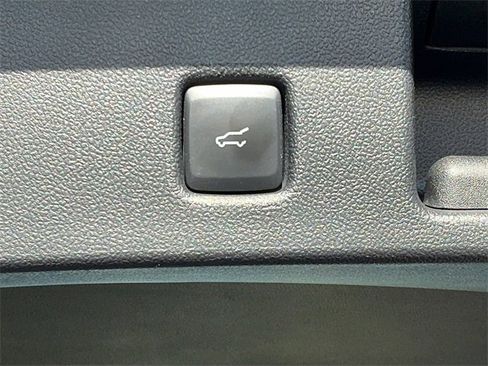 Used 2021 Ford Escape SEL w/ Technology Package image 16