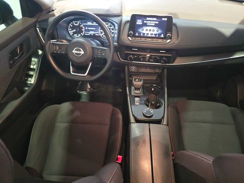 Used 2023 Nissan Rogue S AWD/4WD image 18