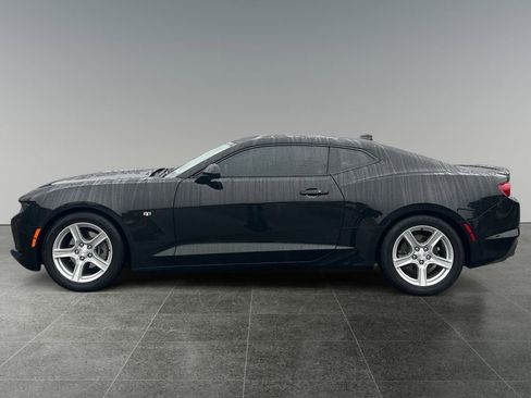 Used 2022 Chevrolet Camaro LT image 4