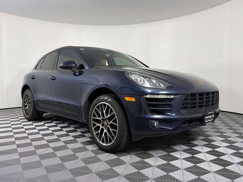 Used 2018 Porsche Macan AWD/4WD image 7