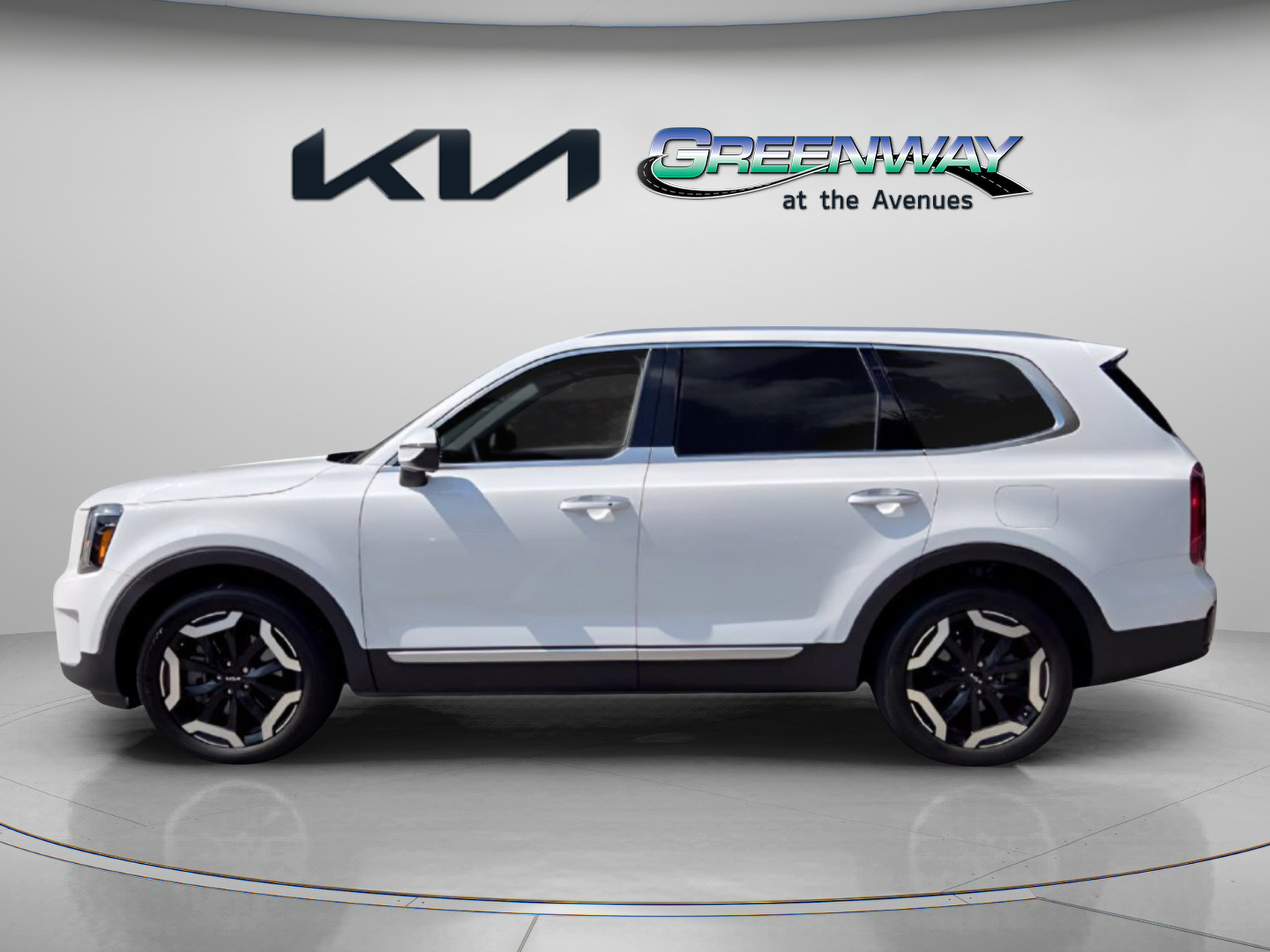 Used 2024 Kia Telluride S w/ S Sunroof Package FWD image 4