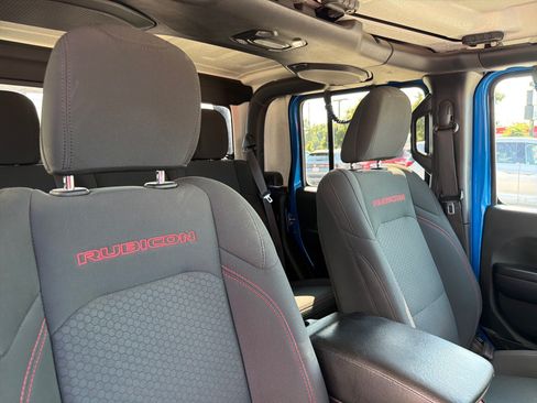 Used 2021 Jeep Gladiator Rubicon AWD/4WD image 21