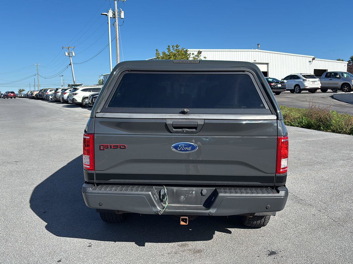 Used 2017 Ford F150 XLT w/ Equipment Group 302A Luxury AWD/4WD image 4