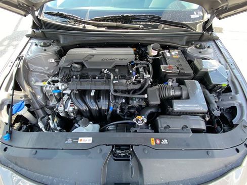 New 2026 Hyundai Elantra SE image 32