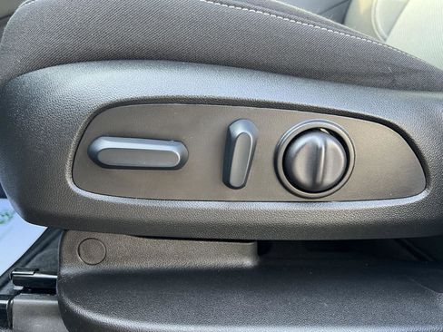 Used 2024 Chevrolet Blazer LT image 18