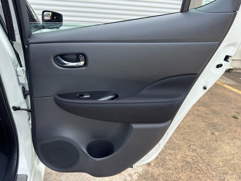 Used 2023 Nissan Leaf SV Plus FWD image 39