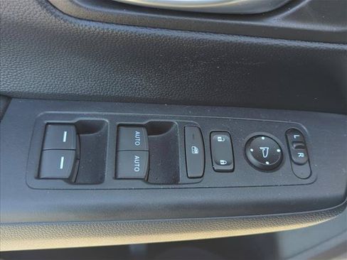 Used 2025 Honda CR-V Sport image 8