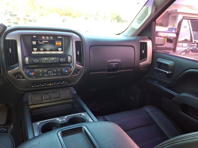 Used 2015 GMC Sierra 2500 Denali w/ Duramax Plus Package AWD/4WD image 16