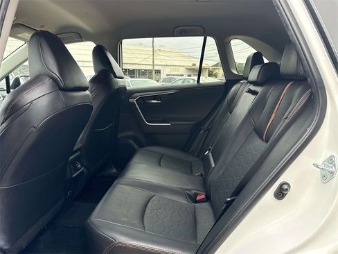 Used 2025 Toyota Corolla SE image 45