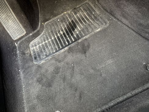 Used 2018 Chrysler 300 Limited w/ Harman/Kardon Audio Group image 17