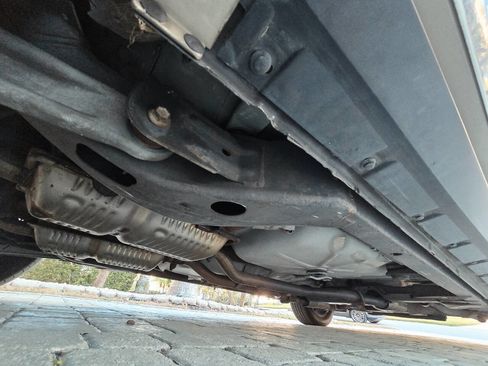 Used 2003 Lincoln Town Car Cartier image 52