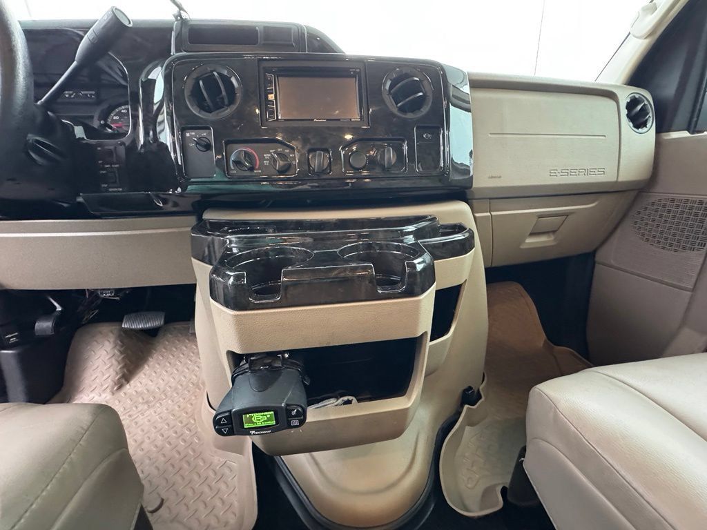 Used 2017 Ford E-450 and Econoline 450 Super Duty w/ Motorhome Prep Package RWD image 19