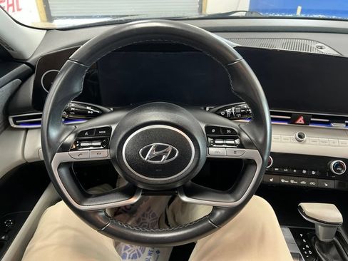 Used 2023 Hyundai Elantra Limited FWD image 24