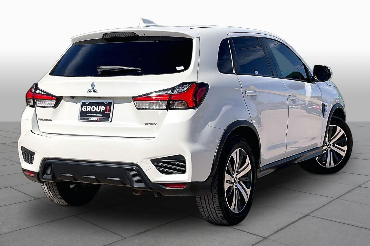 Used 2021 Mitsubishi Outlander Sport SE FWD image 13