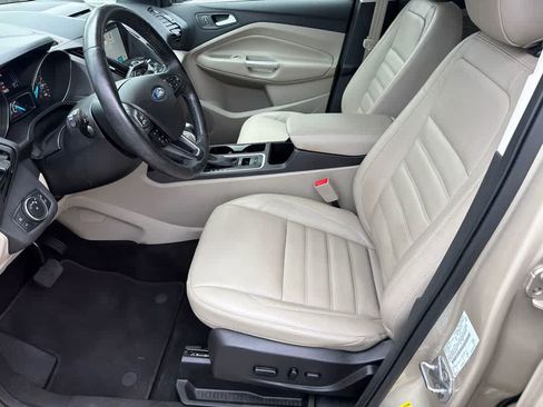 Certified 2018 Ford Escape Titanium w/ Ford Safe & Smart Package FWD image 10