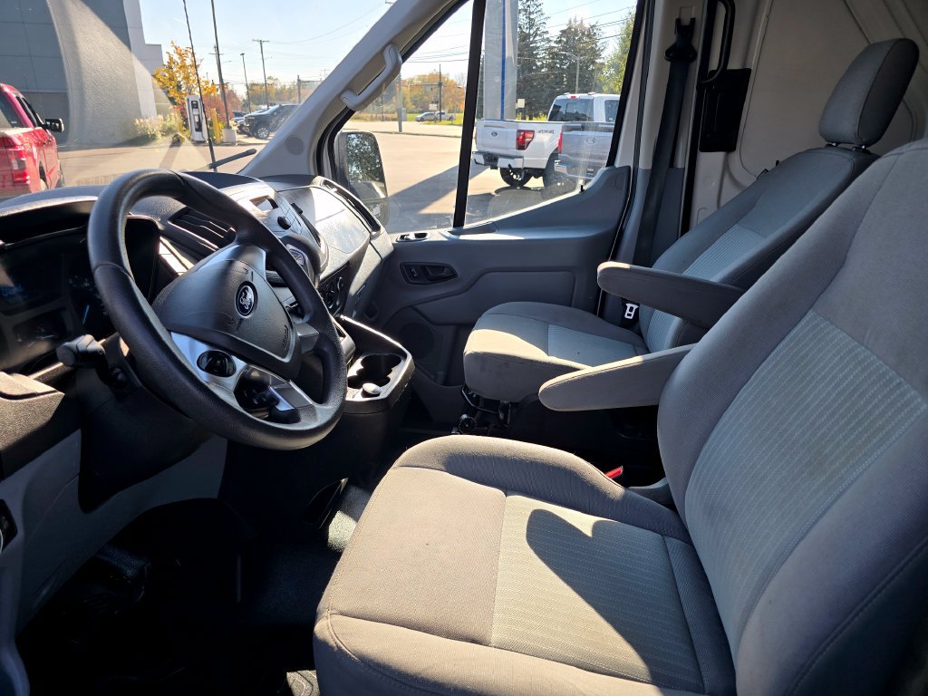 Used 2018 Ford Transit 250 148 Medium Roof RWD image 9