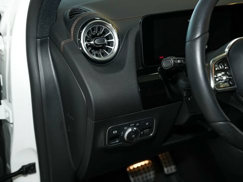Certified 2023 Mercedes-Benz GLA 250 4MATIC image 32