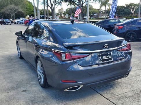 Used 2022 Lexus ES 350 Ultra Luxury w/ Accessory Package 2 image 5