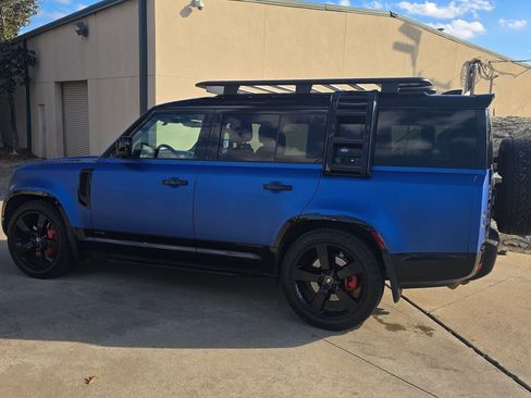 Certified 2023 Land Rover Defender 130 X image 2