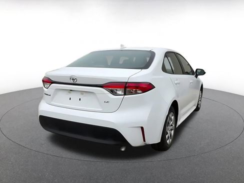 Used 2025 Toyota Corolla LE image 14