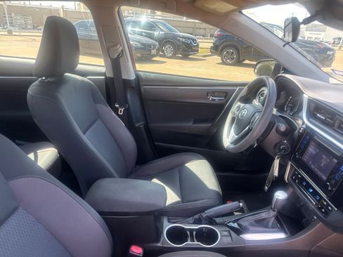 Used 2017 Toyota Corolla LE FWD image 32
