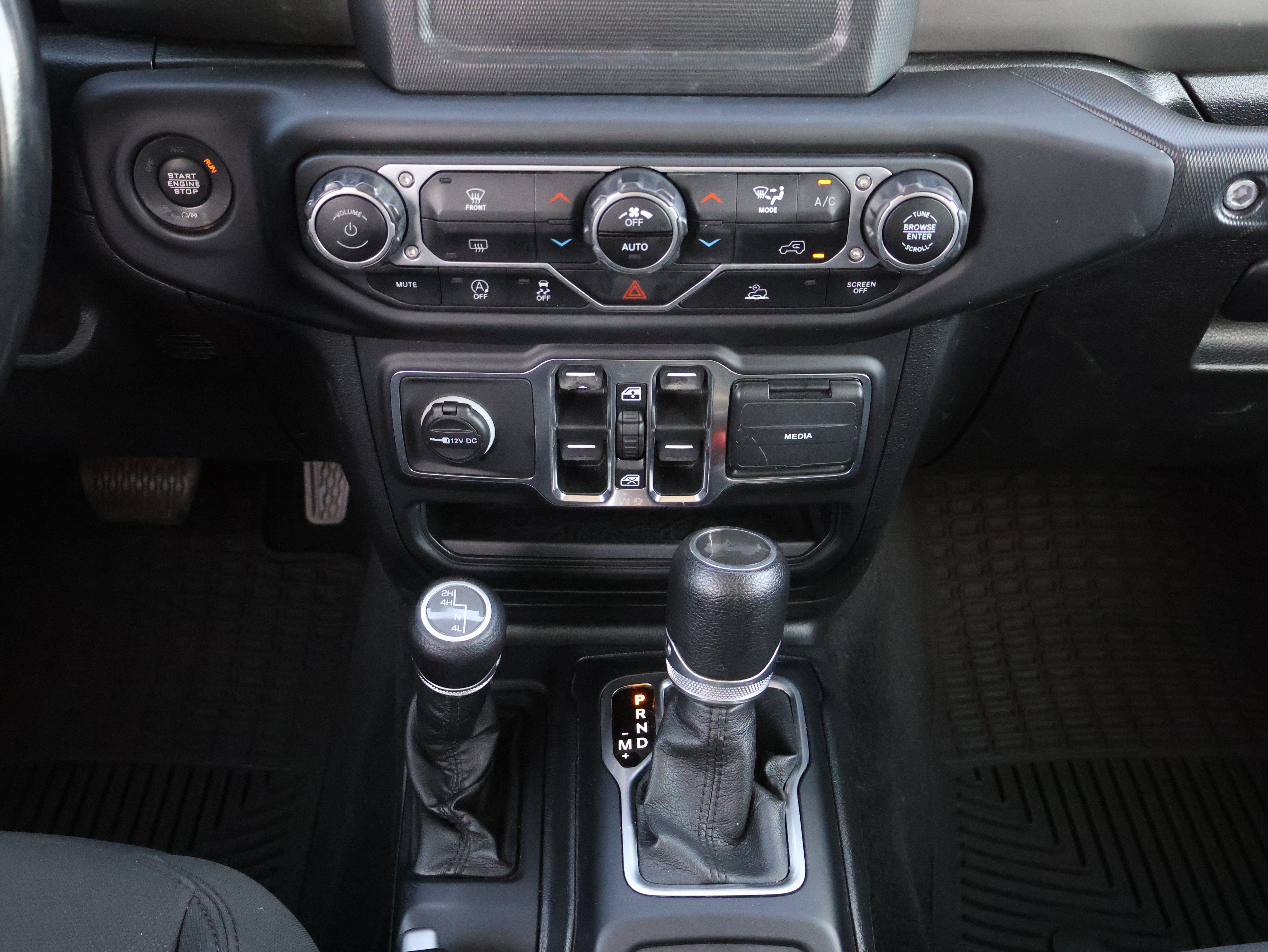 Used 2021 Jeep Wrangler Unlimited Sport AWD/4WD image 16