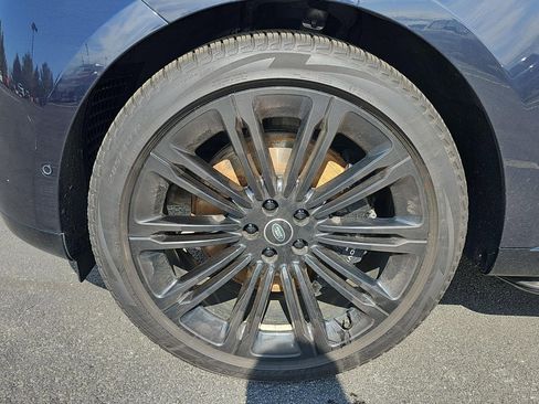 Used 2024 Land Rover Range Rover SE image 5