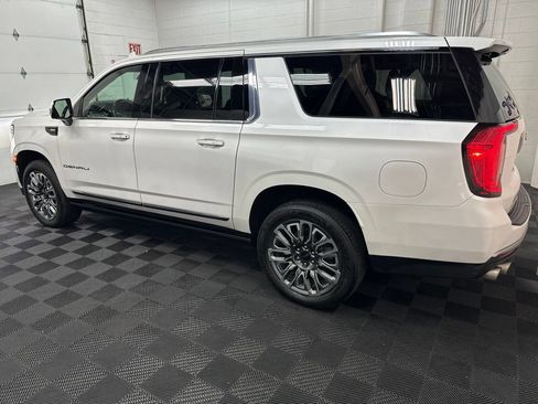Used 2023 GMC Yukon XL Denali Ultimate AWD/4WD image 6