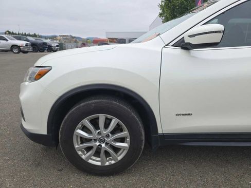 Used 2019 Nissan Rogue SV AWD/4WD image 6