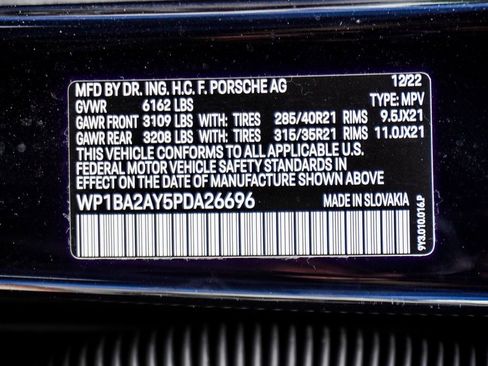 Used 2023 Porsche Cayenne Platinum Edition image 49