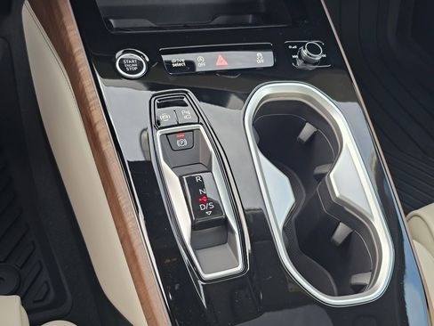 Used 2026 Audi A6 Premium Plus image 55