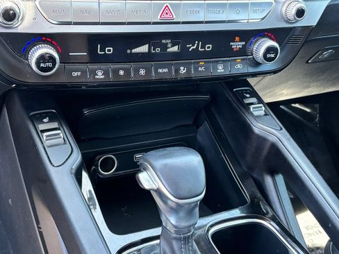 Used 2024 Kia Telluride S w/ S Sunroof Package FWD image 26