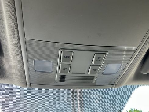 Used 2022 Volkswagen Taos S FWD image 25