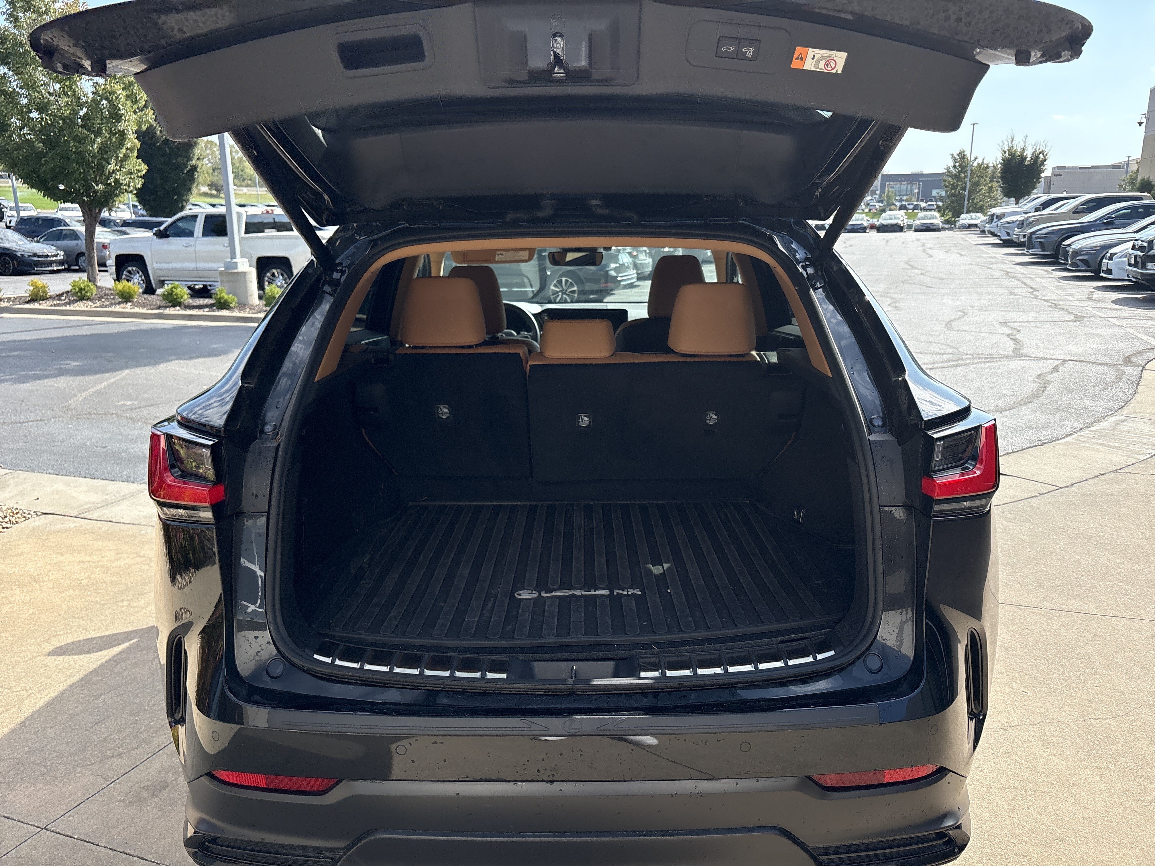 Certified 2026 Lexus NX 350 AWD w/ Accessory Package (2T) image 32
