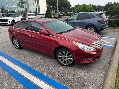 Used 2012 Hyundai Sonata SE w/ Navigation & Sunroof Pkg FWD image 2