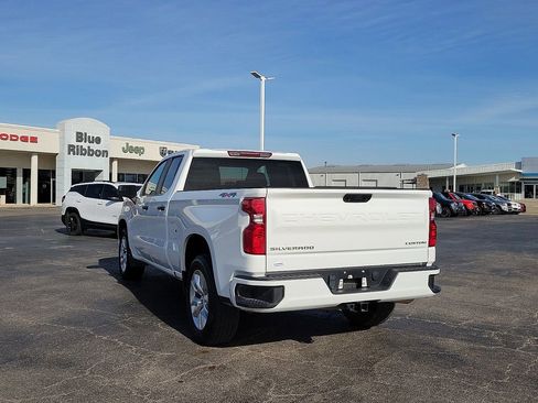 Used 2023 Chevrolet Silverado 1500 Custom image 4