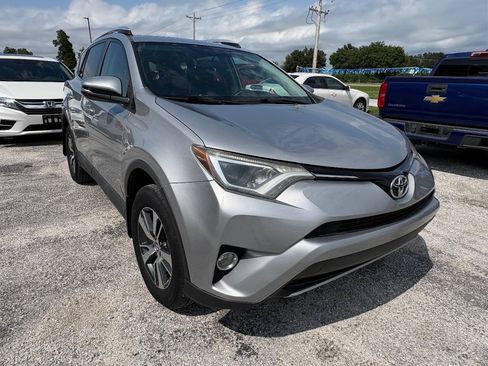 Used 2016 Toyota RAV4 XLE AWD/4WD image 17