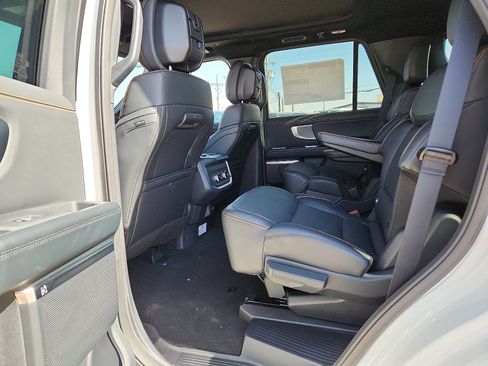 New 2026 Ford Expedition Tremor image 10